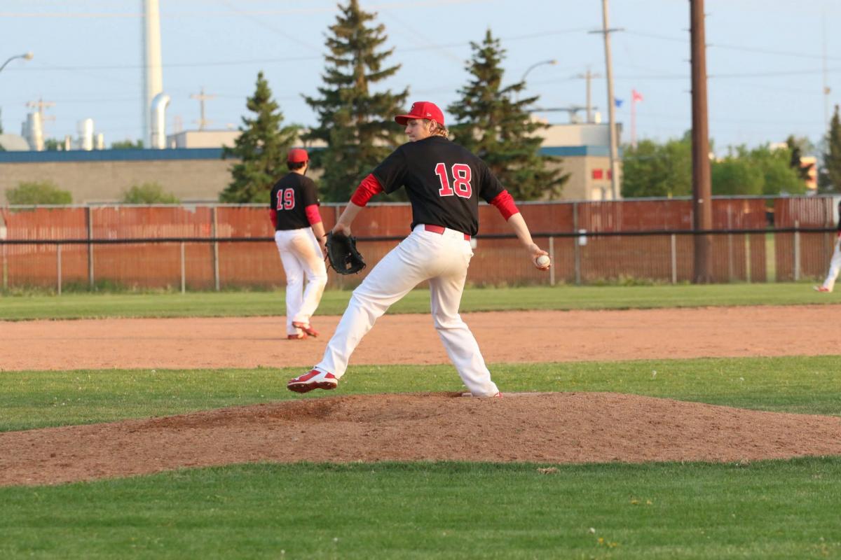 BORMAN LEADS AXEMEN TO 2-1 VICTORY OVER INDIANS