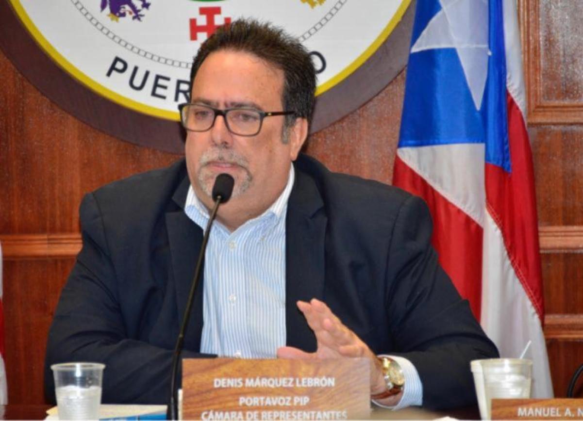 Denis Márquez presenta Pliego Acusatorio contra Gobernador en la Cámara de Representantes...