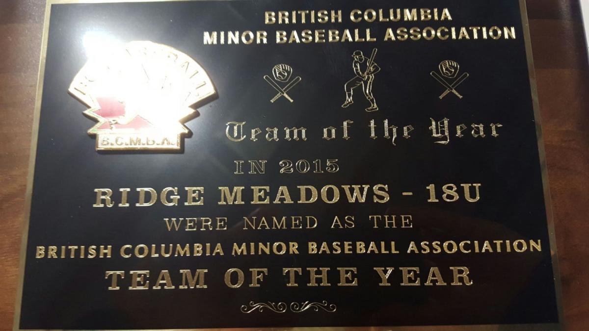 Midget AAA Royals win BC Minor 'Team of the Year' Award for 2015