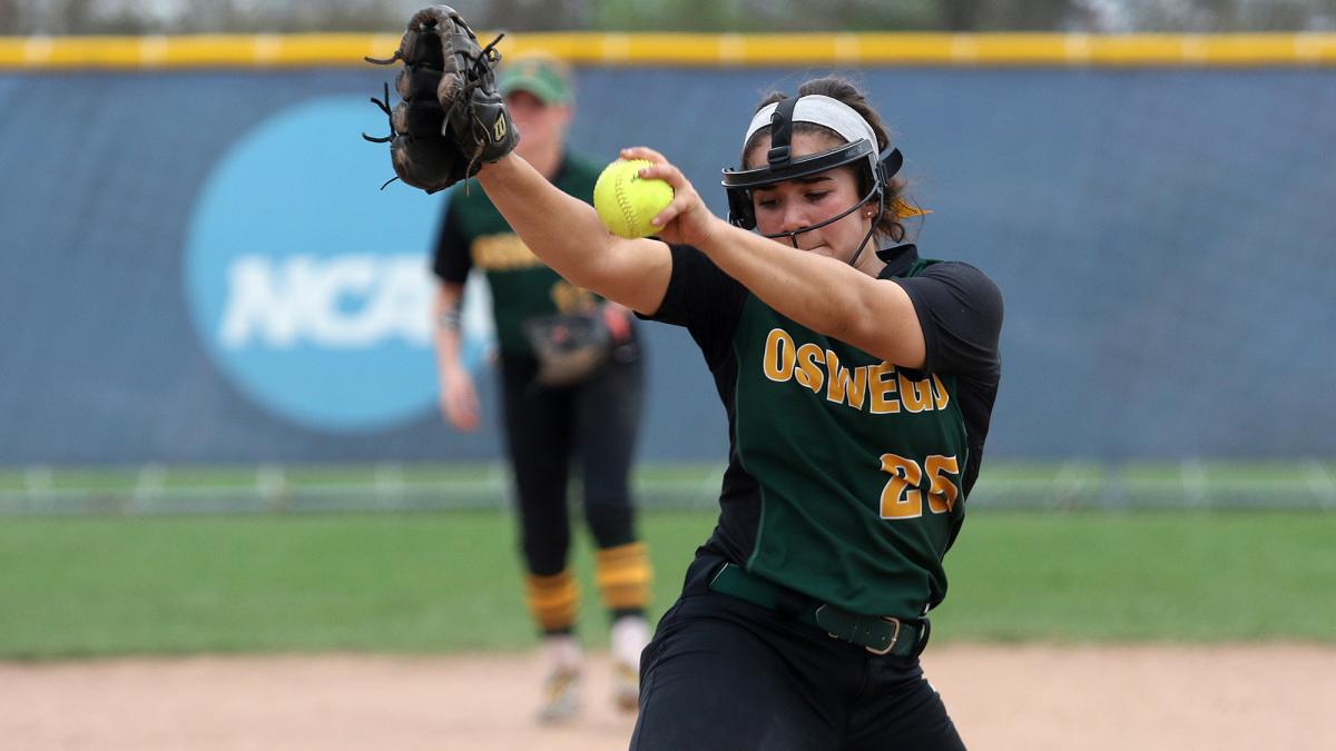 Rebecca Vilchez Named SUNYAC Pitcher and Player of the Year
