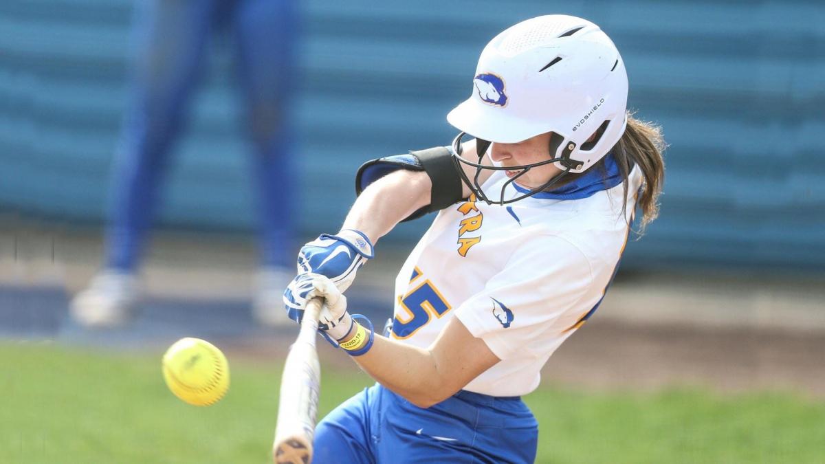 Freshman Brianna Morse of the Hofstra Softball team was voted the GoHofstra.com Student-Athlete of the Week via a fan-voted poll on the @HofstraPride Twitter page.
