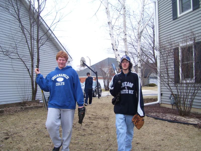 Brian, Mardi with Derek in the backround troting down to the field to get the Fieldball 08 season underway.