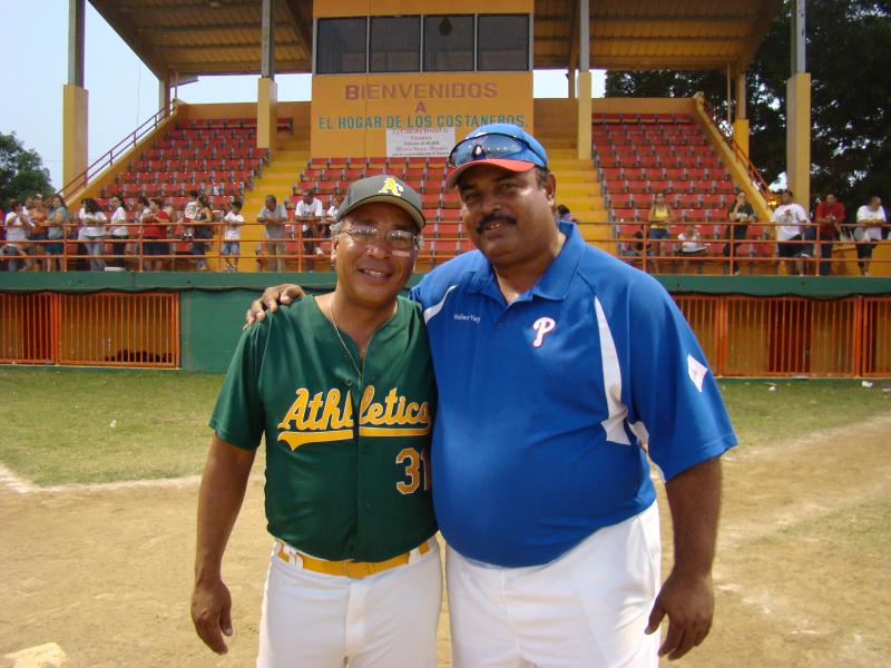 Coaches Sammy Garcia, Atleticos y Eddie Vargas, Playeros