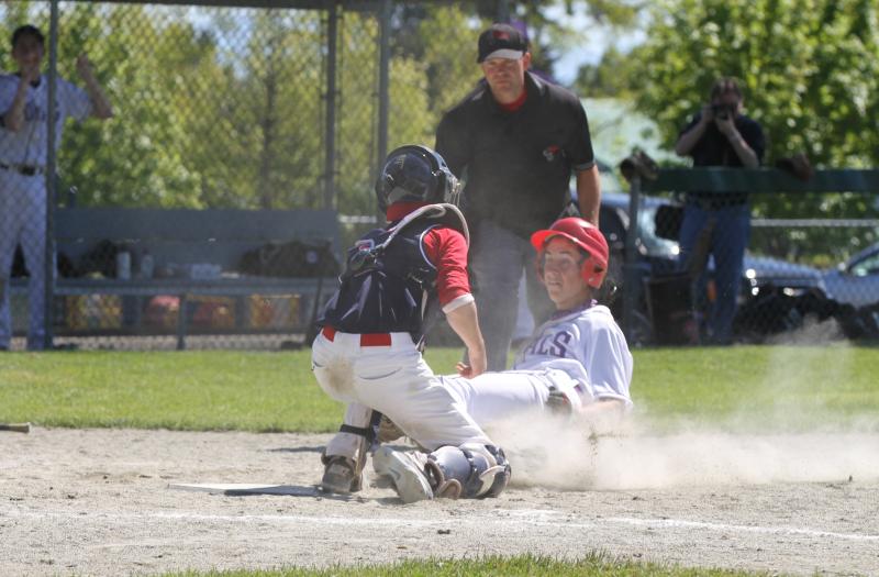 Out at the plate!!